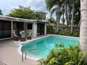 NEW Spacious 6bdr Villa Pool Tennis/Airhockey, Fort Lauderdale